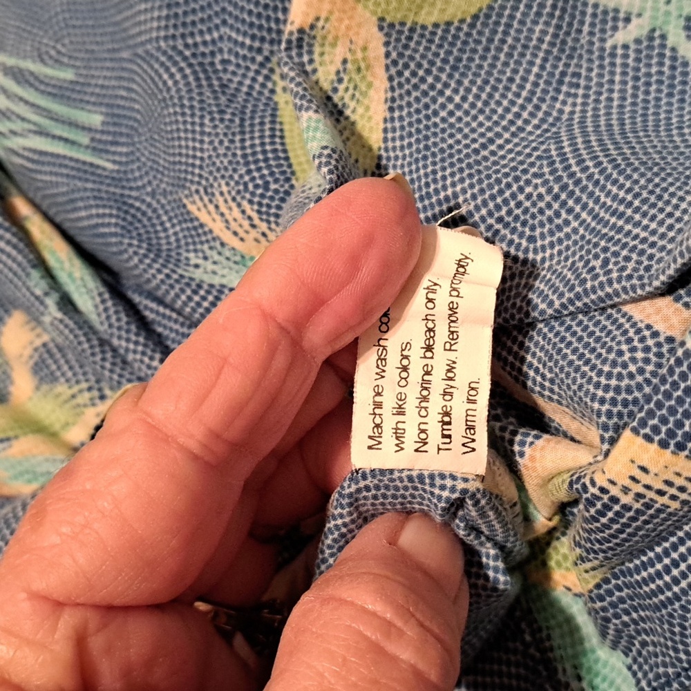 Tori Richard Blue Palm Print Men's Shirt. Size Large. - Picture 8 of 8